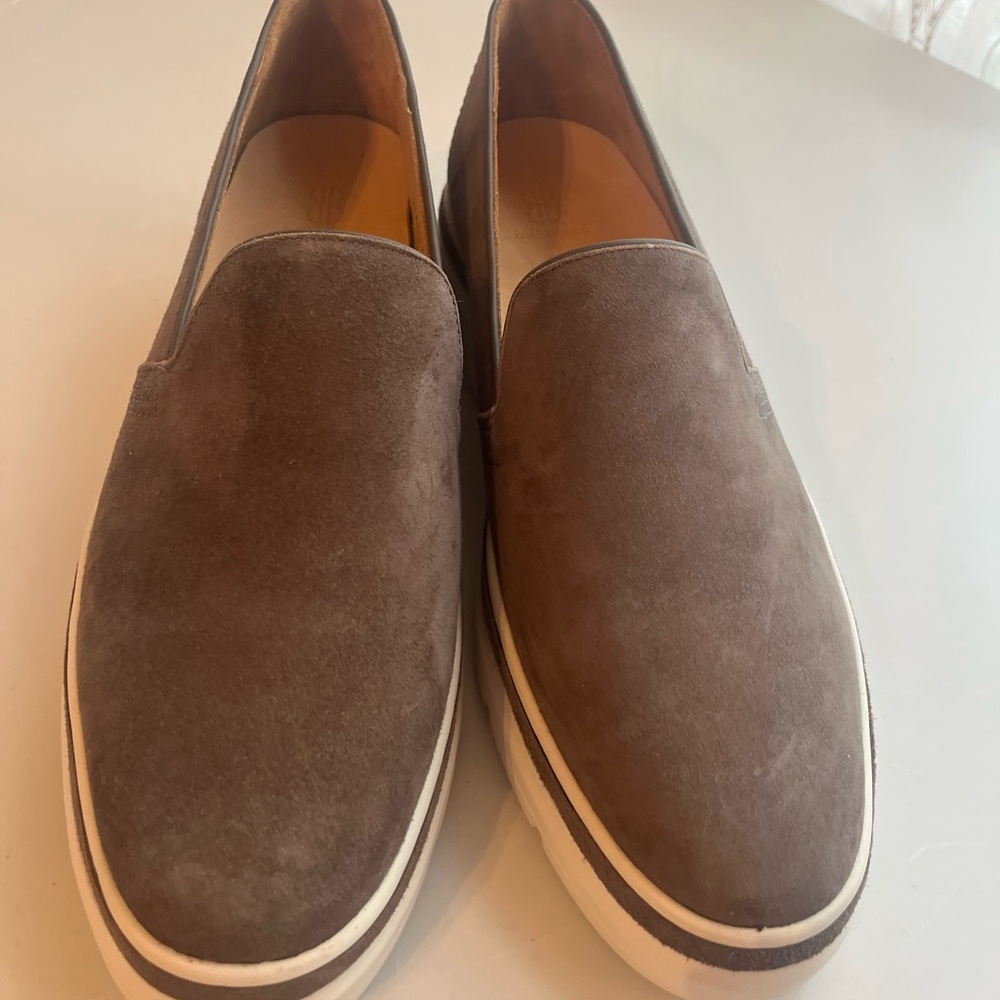 New! Bill Blass Women's Taupe Slip-On Loafers